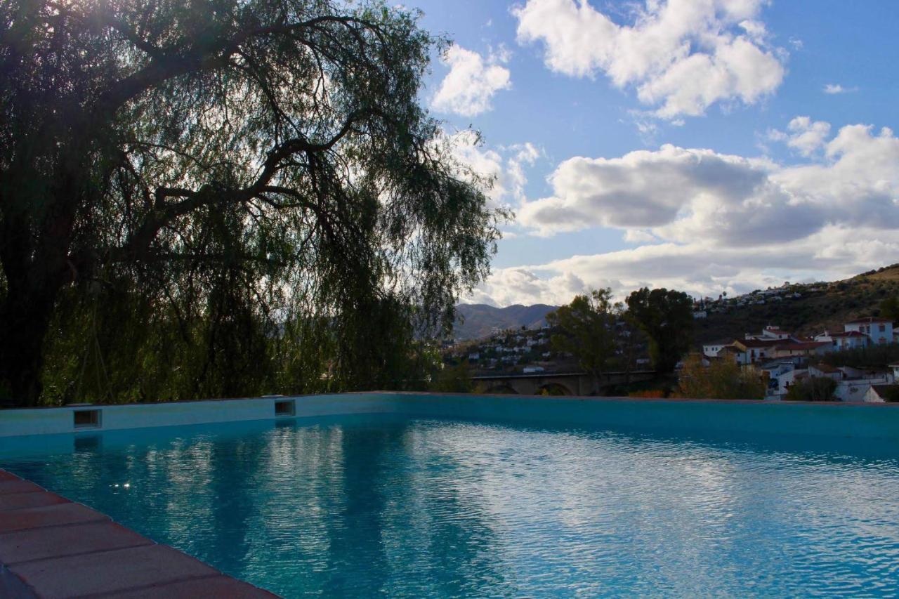 Cortijo El Puente Guest House Vinuela Exterior photo